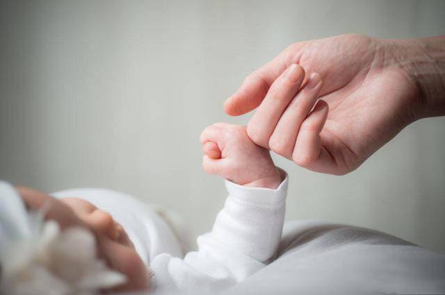 崔玉涛总结的30条新生儿护理经验，建议家中有宝宝的人建议收藏