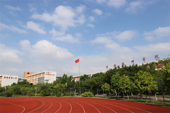 中国十大职业技能培训学校：深圳职业技术学院榜首 浙江多所上榜