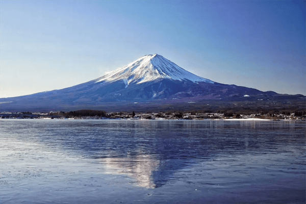 日本的最高峰是什么山